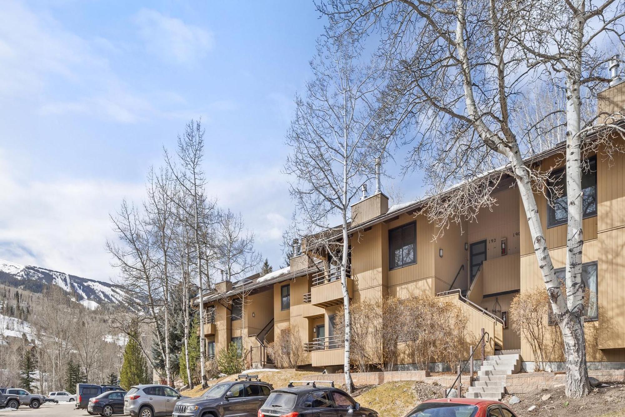 Апартаменты Seasons Four By Snowmass Vacations Сноумасс Виллидж Экстерьер фото